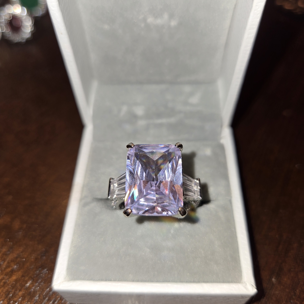 Elegant Silver and Purple Gemstone Ring